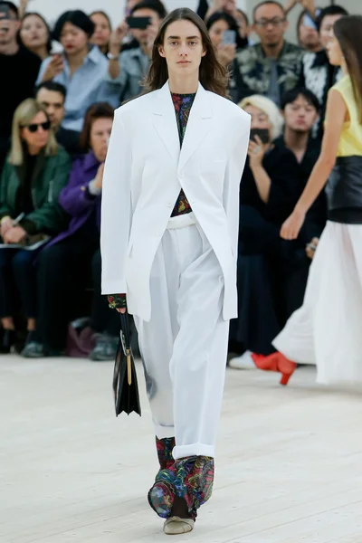 Look 2